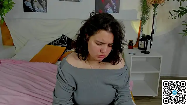 Mary F0x online show from June 14, 7:31 am
