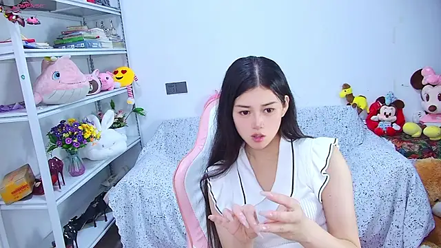 QinQin-888 online show from June 15, 11:21 am