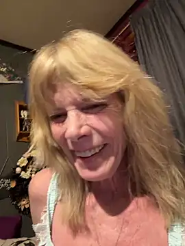 darkestfantasy gilf online show from May 15, 1:33 am