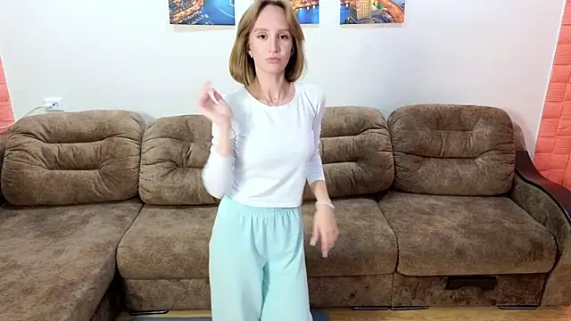 DelinaVV online show from July 8, 6:43 pm