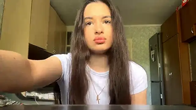 CarolineRu online show from May 18, 9:37 am