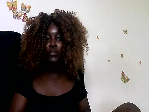 MoonlighMaya online show from July 15, 9:52 pm