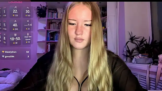 Lisi Kiss  online show from July 18, 6:10 pm