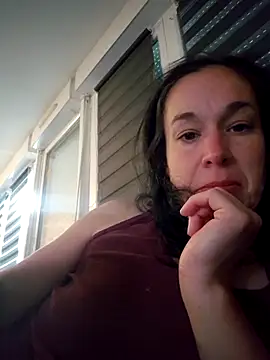 adelinegirly online show from June 15, 5:07 am