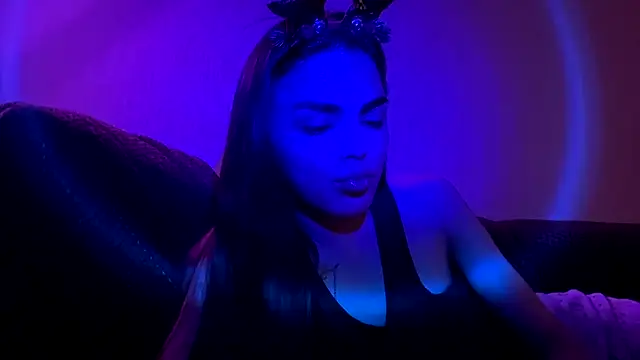 MarlyJess online show from June 16, 8:32 pm