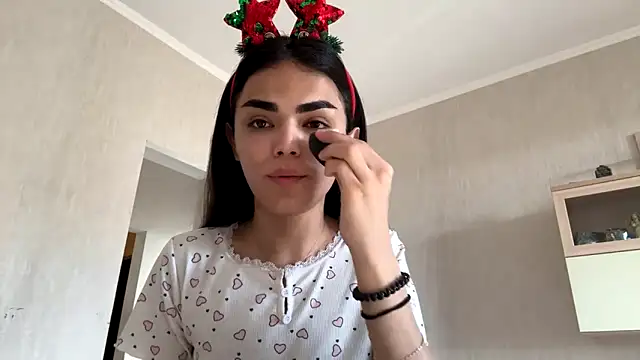 MarlyJess online show from June 20, 3:48 pm