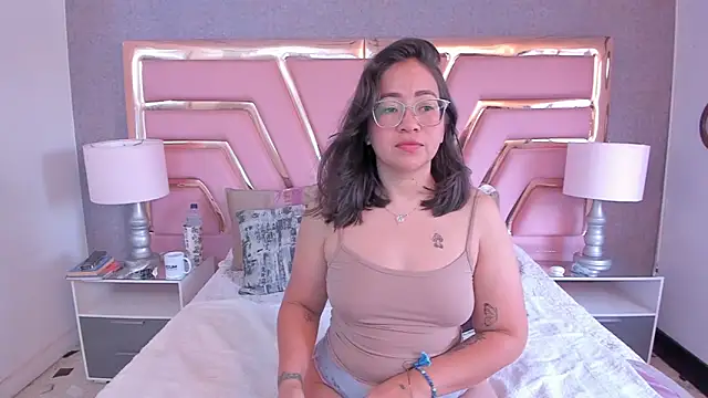 AlissBluumm online show from June 25, 12:18 pm