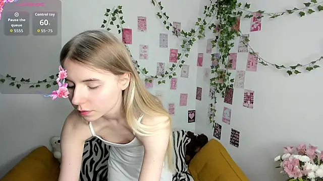 Honey Lia online show from June 10, 11:53 am