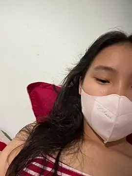 -Lily-y online show from May 19, 3:08 pm