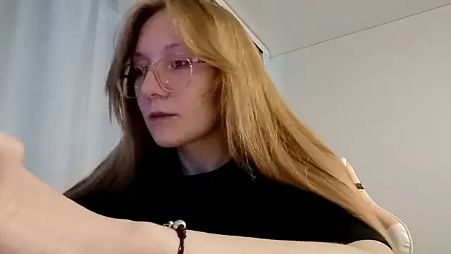 LauraTurber online show from May 26, 3:11 pm