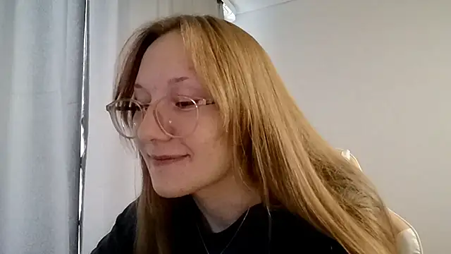 LauraTurber online show from May 29, 2:04 pm