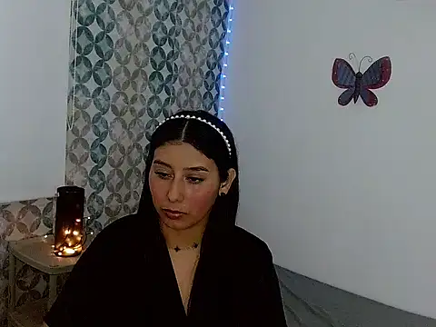 Melaniecarsonew online show from May 20, 6:27 pm