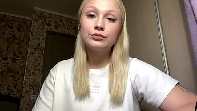 ItsMeliss online show from May 21, 2:04 pm