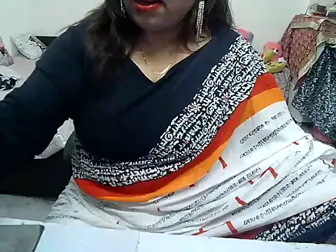 bavleen-kaur online show from July 14, 3:06 pm