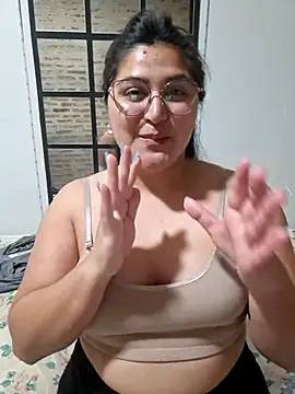 morena95  online show from July 1, 5:56 pm