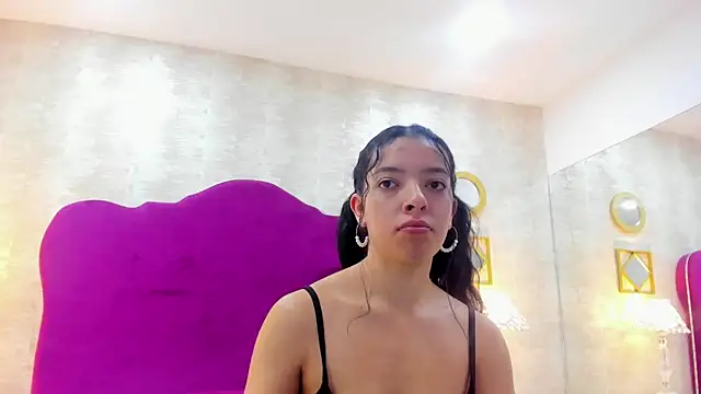 AlexaGill online show from July 4, 11:50 am