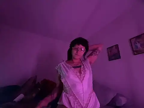 zoe secrets online show from May 26, 4:23 am