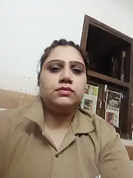 yourchahat27 online show from May 21, 5:33 pm