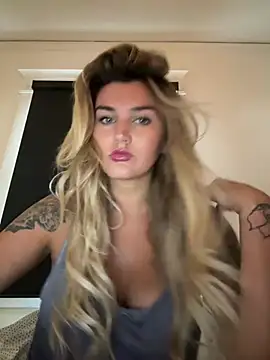 thebeachyblonde online show from July 21, 12:22 am