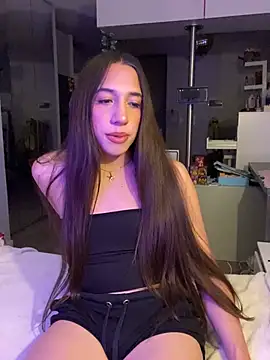 Tianapaezrr online show from May 27, 4:20 am