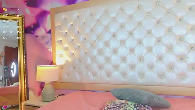 Valerykingsleyy online show from June 9, 1:54 pm