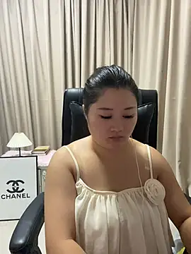 Luckysisi-s online show from July 7, 1:14 pm
