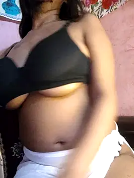 Miss Fiza online show from July 21, 3:24 pm