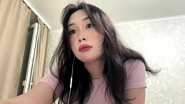 LilowNax online show from June 10, 5:55 pm