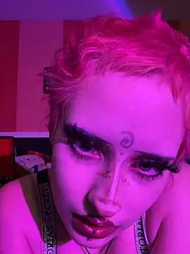 whimsicallylusty online show from May 26, 9:58 pm