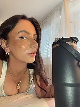 Cherry-Bean online show from July 12, 5:14 pm