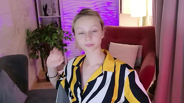 ivy blare online show from June 8, 1:45 pm