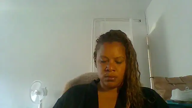 DOMINATRICESANDRA online show from June 5, 7:14 am