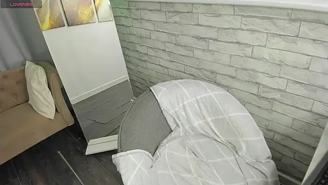 Jessica Jensen online show from June 6, 7:03 am
