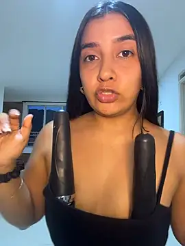 HaileyBieber  online show from August 4, 11:33 pm