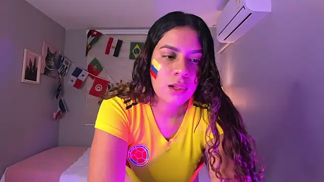 Mavi saenz online show from June 17, 8:32 pm