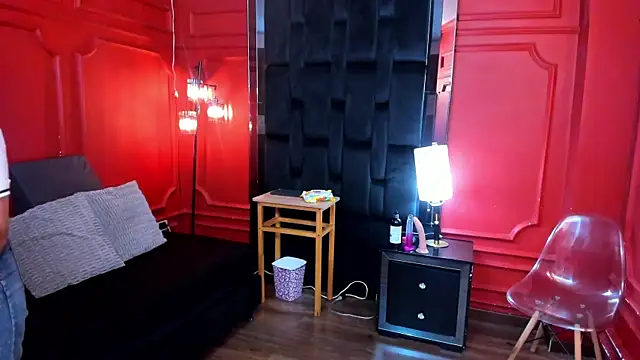 amberhanks online show from July 14, 12:10 pm