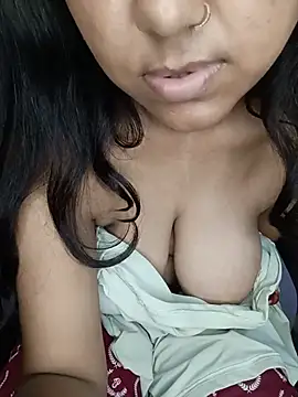MissRiyaLive online show from August 4, 7:58 am