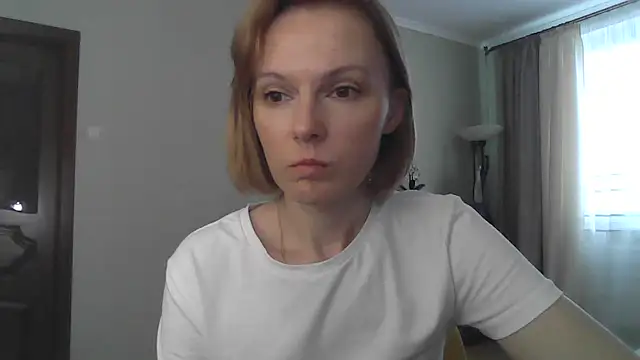 AdelleLovee  online show from June 4, 3:27 pm