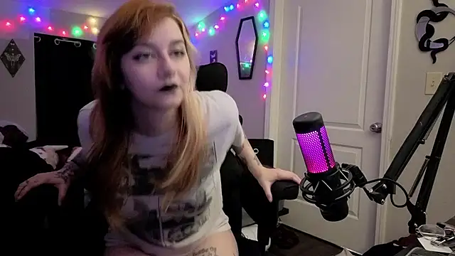 inarafoxxx  online show from July 28, 2:31 am