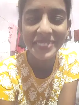 Saloni-Tyagi online show from July 19, 4:42 pm