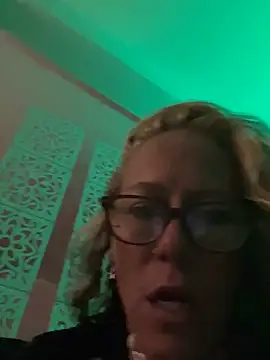 lusciouspider online show from June 22, 8:33 am