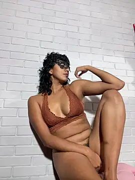 moonightchill online show from June 5, 6:52 am