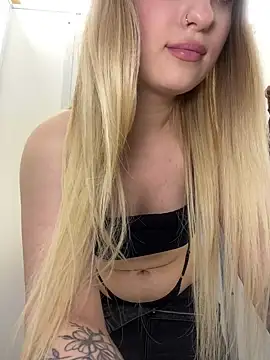 Polly Pop online show from July 24, 3:10 pm