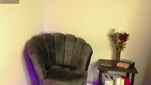 x lilith  online show from July 14, 6:45 pm