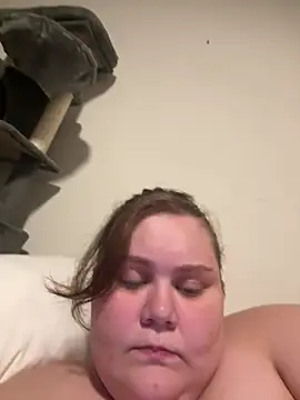 chubbyqueenbb online show from July 7, 6:43 pm