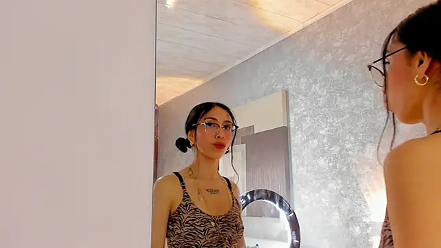 Ally 22  online show from June 6, 4:35 pm