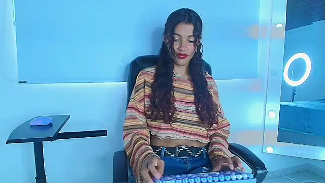 Aylin valerie online show from June 23, 2:59 pm