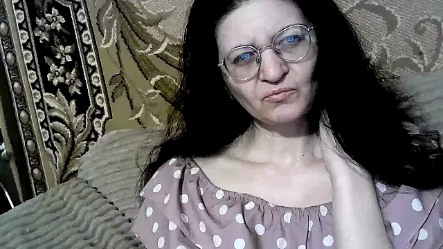 Dear Annet online show from July 13, 10:10 pm