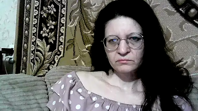 Dear Annet online show from July 28, 9:03 pm