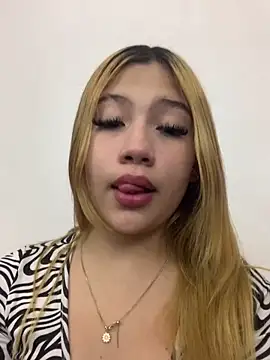 zury cute1 online show from June 12, 3:58 am